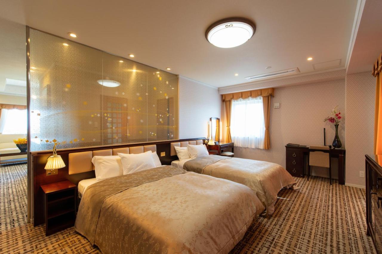 Hotel Hojinkan Tomioka  Buitenkant foto